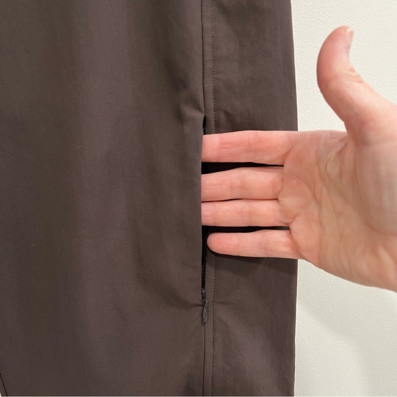 Patagonia chocolate brown hiking pants straight leg zipper pocket woman’s size 6 - Picture 6 of 11